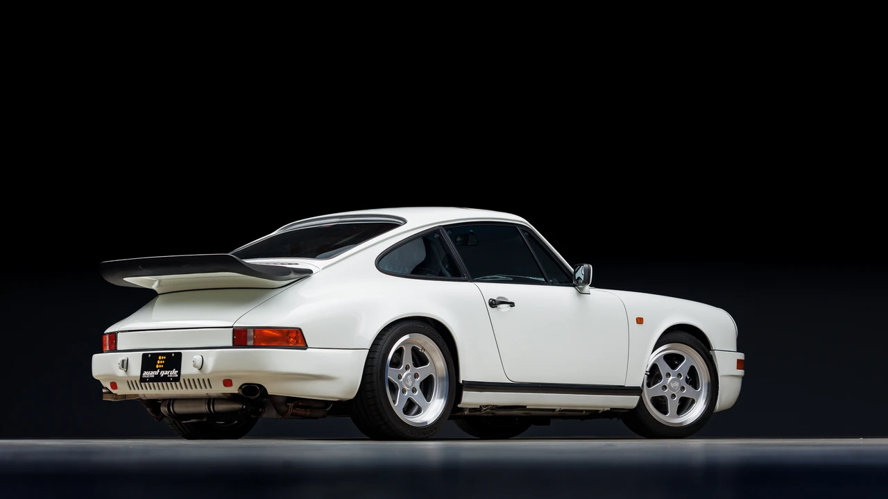 1990 Porsche 964 Carrera 4 - Image 14 of 31