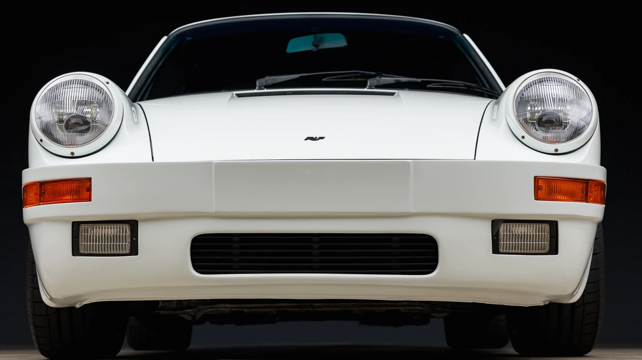 1990 Porsche 964 Carrera 4 - Image 8 of 31