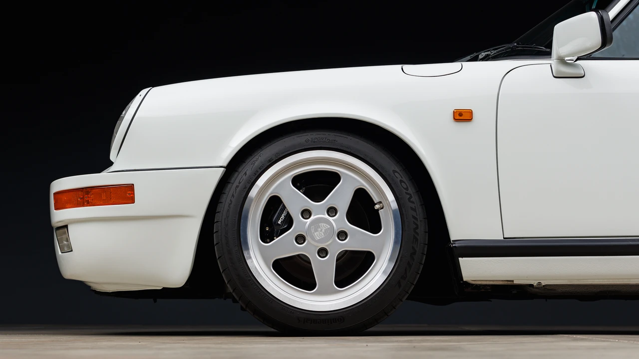 1990 Porsche 964 Carrera 4 - Image 26 of 31