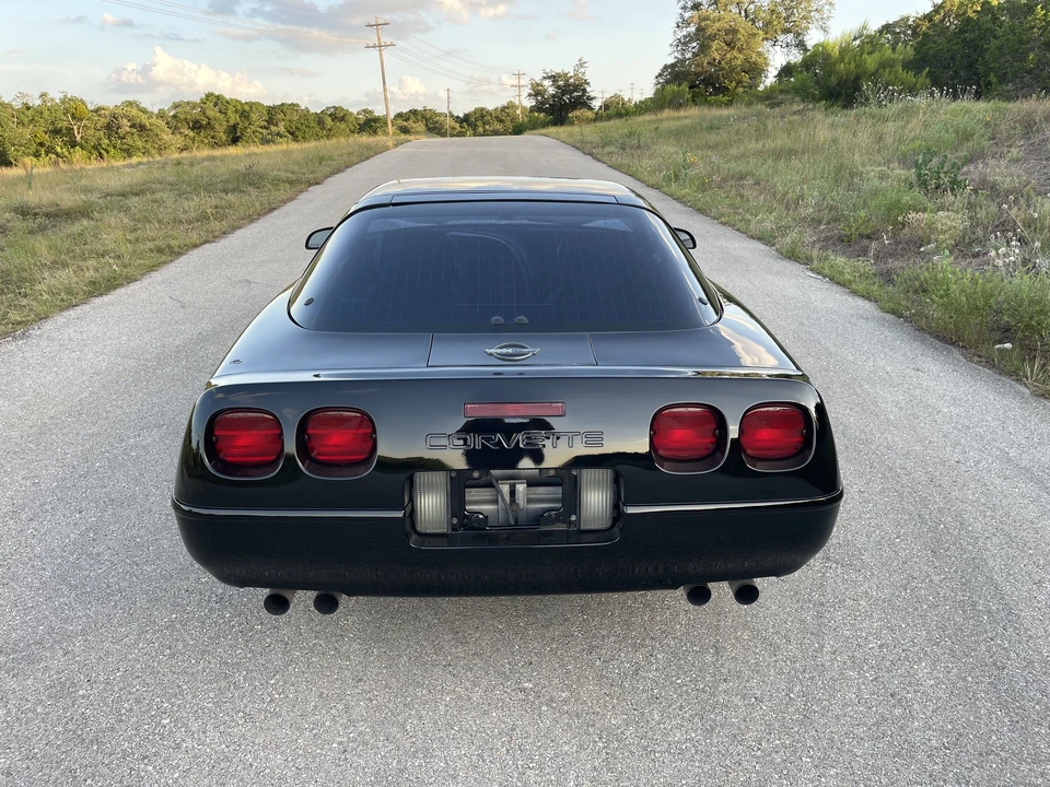 1991 Chevrolet Corvette C4 - Image 8 of 31