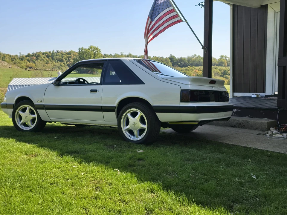 1991 Ford Mustang 3rd Gen - Image 17 of 31