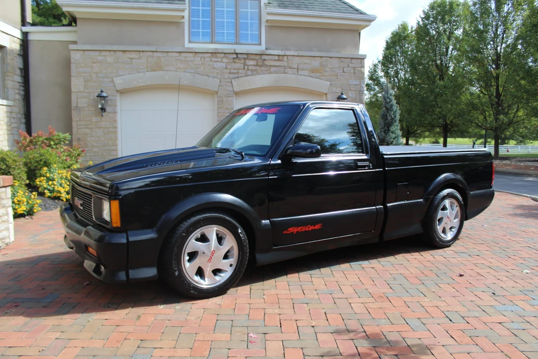 1991 GMC Syclone - Image 2 of 31