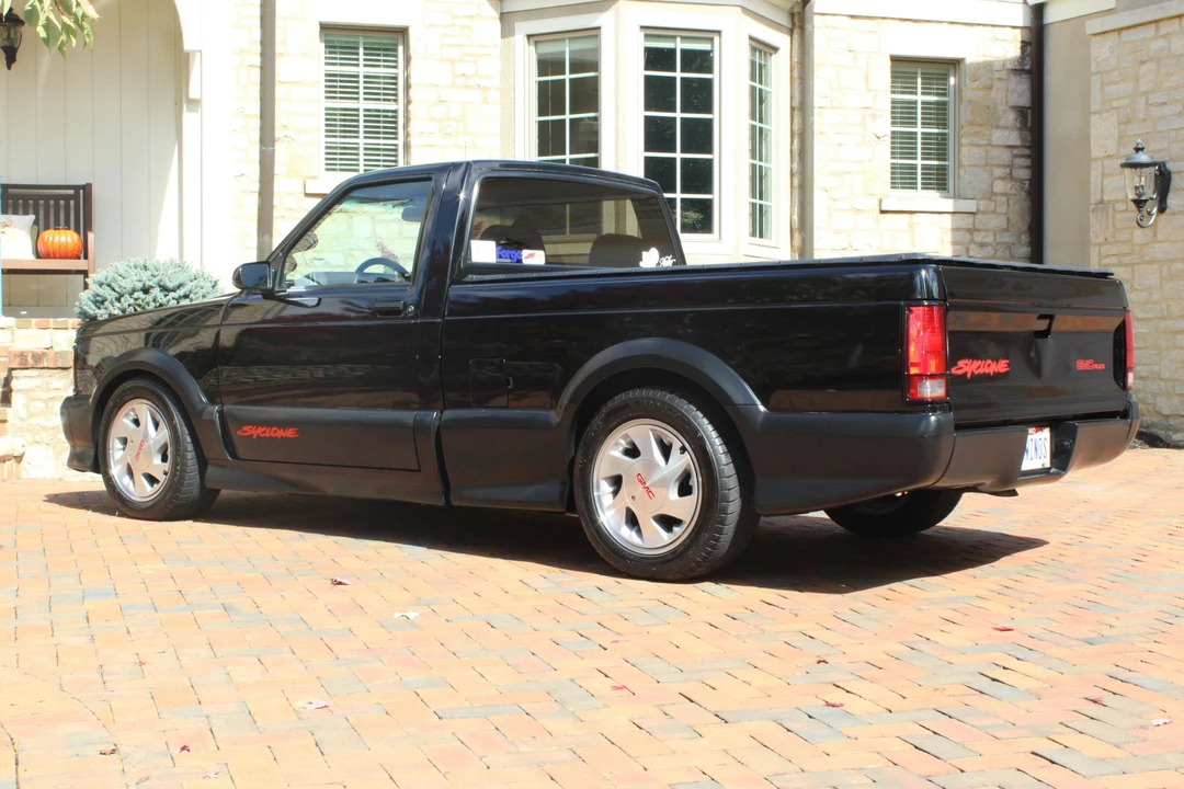 1991 GMC Syclone - Image 13 of 31