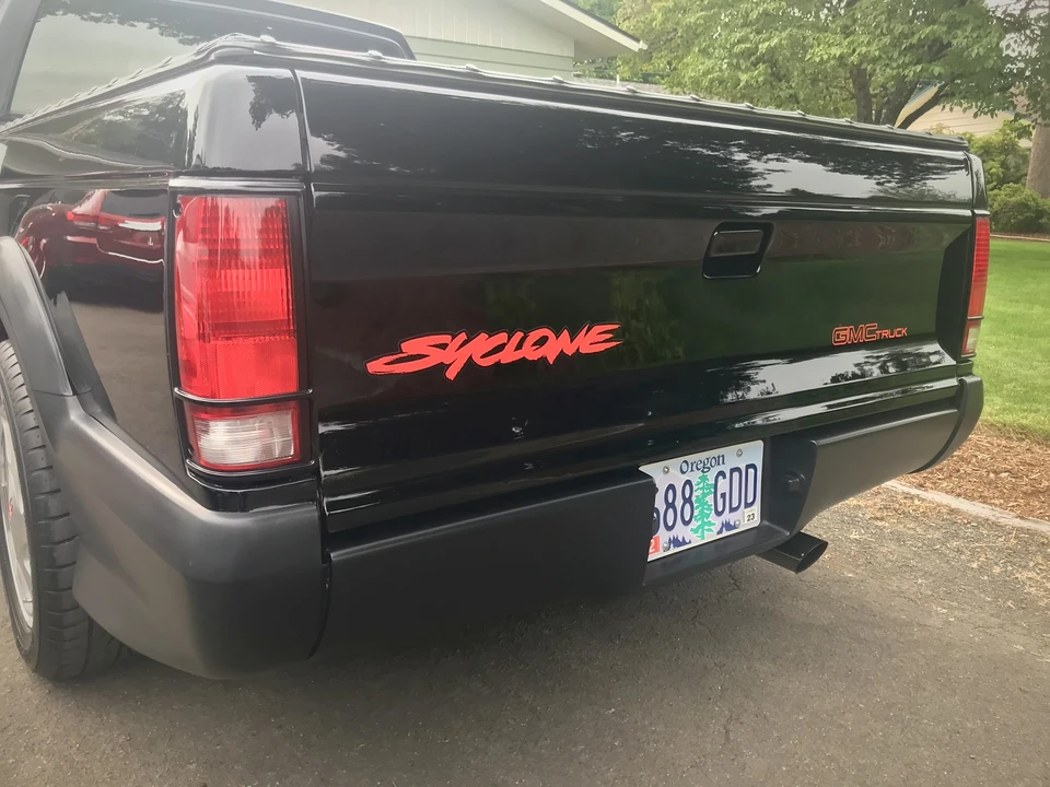 1991 GMC Syclone - Image 30 of 31