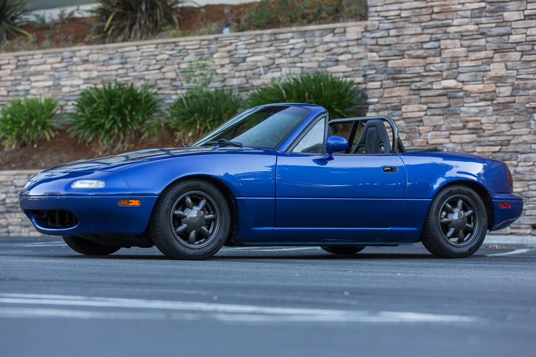 1991 Mazda NA MX-5 Miata - Image 2 of 31