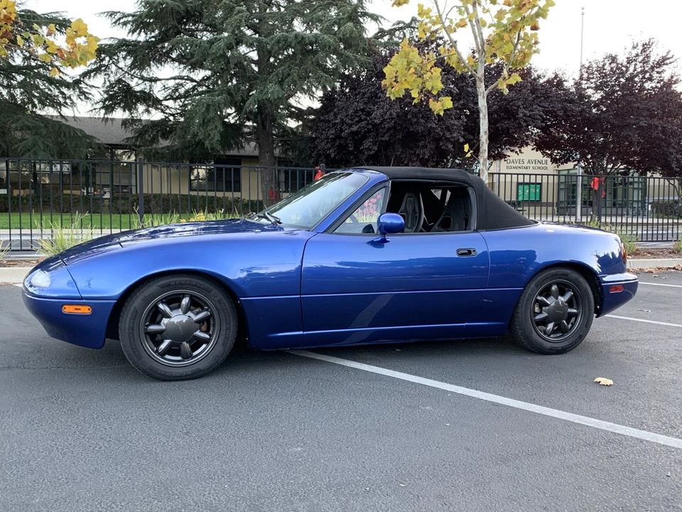 1991 Mazda NA MX-5 Miata - Image 2 of 31