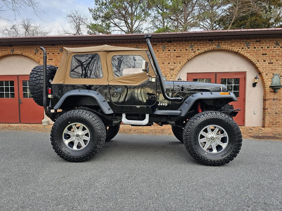 1992 Jeep YJ Wrangler - Image 17 of 31