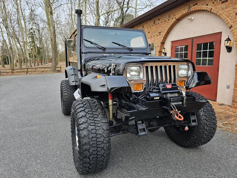 1992 Jeep YJ Wrangler - Image 4 of 31