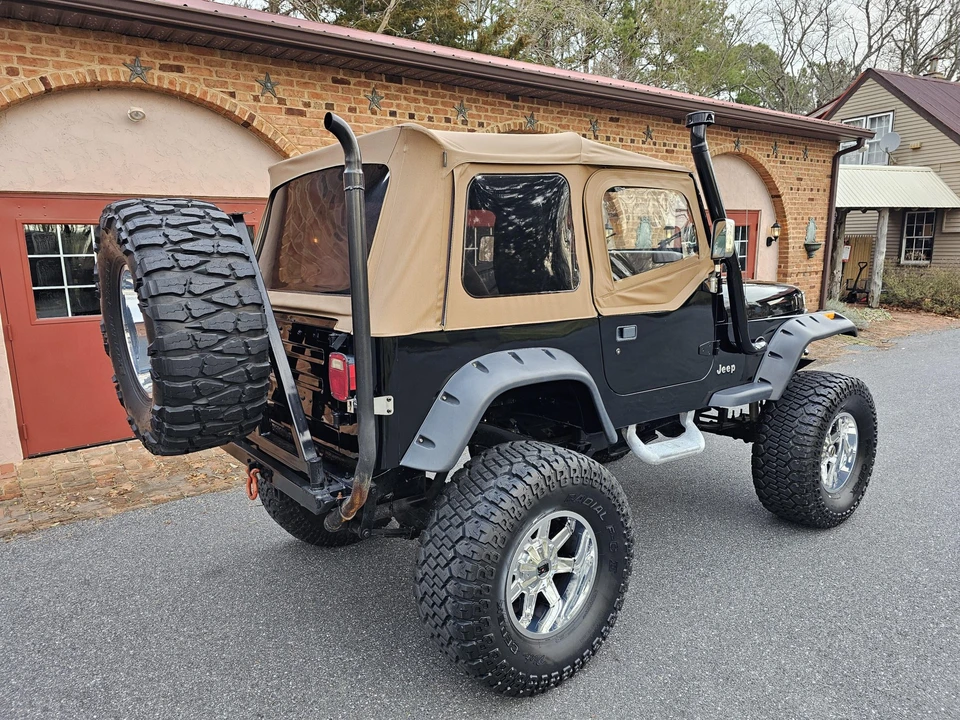 1992 Jeep YJ Wrangler - Image 16 of 31