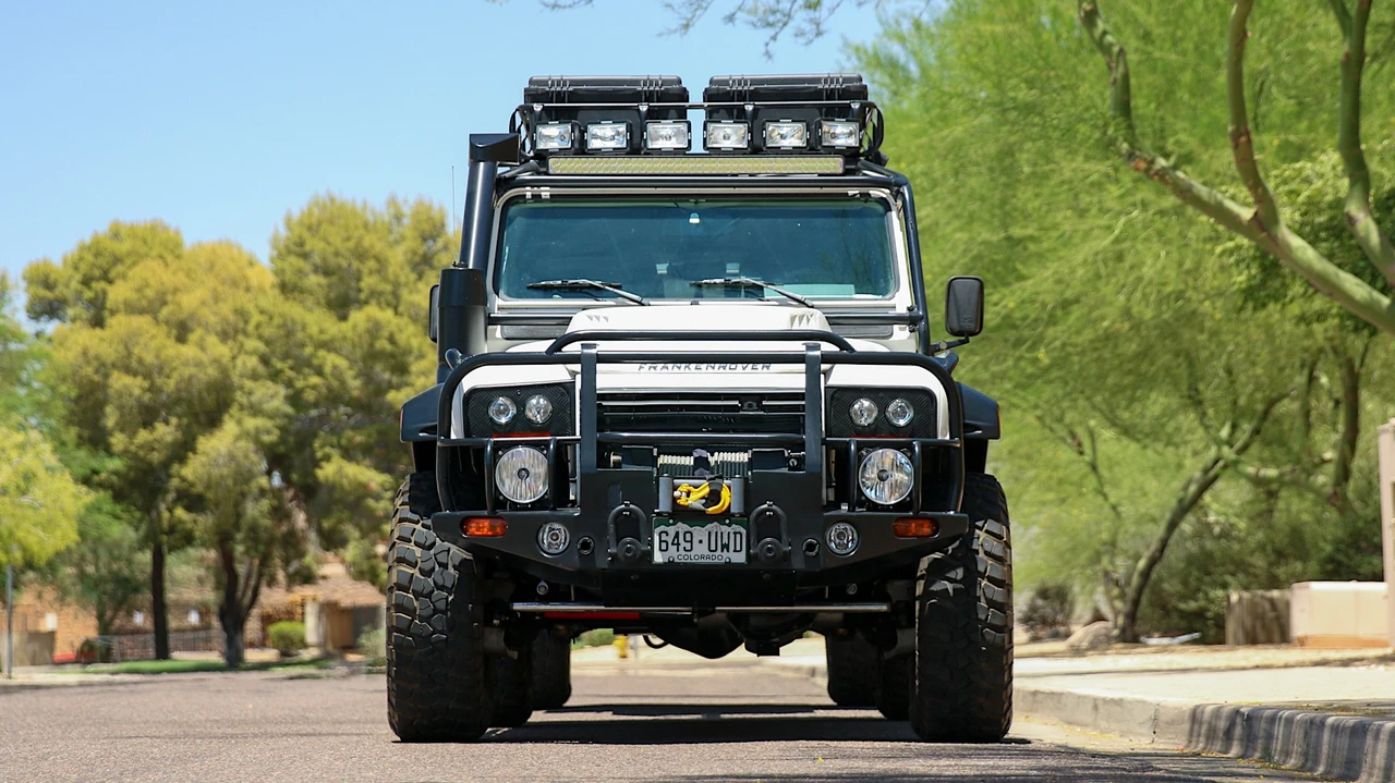 1993 Land Rover Defender 110 - Image 2 of 31