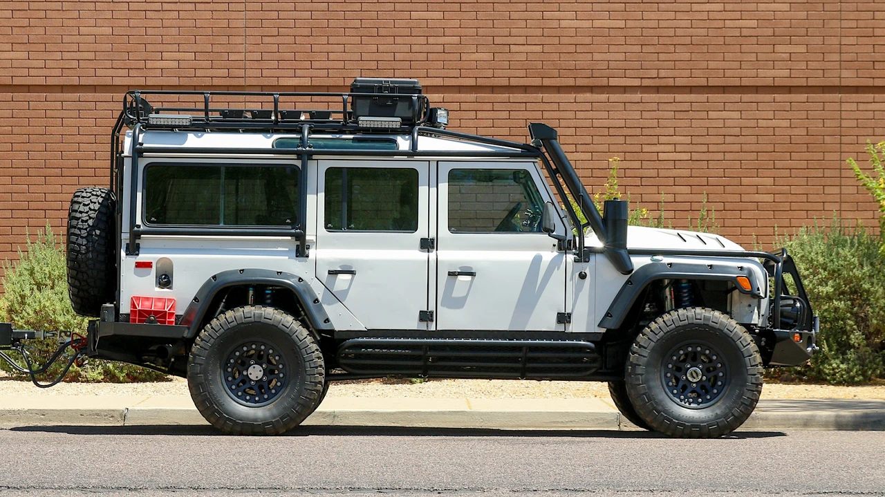 1993 Land Rover Defender 110 - Image 18 of 31