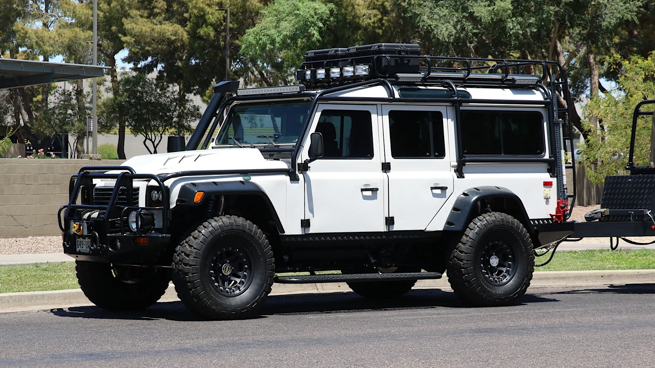 1993 Land Rover Defender 110 - Image 8 of 31