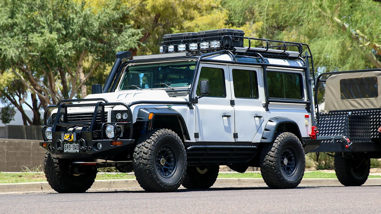 1993 Land Rover Defender 110 - Image 9 of 31