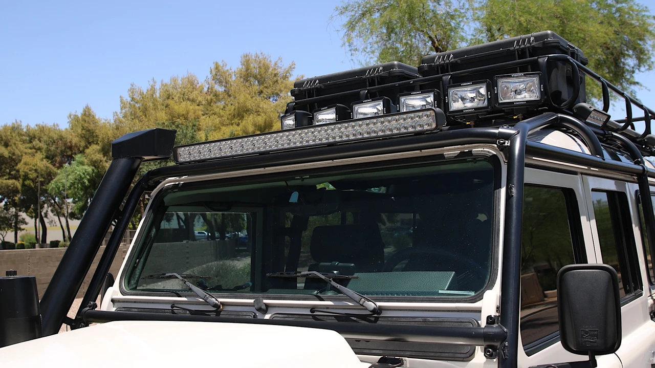 1993 Land Rover Defender 110 - Image 30 of 31