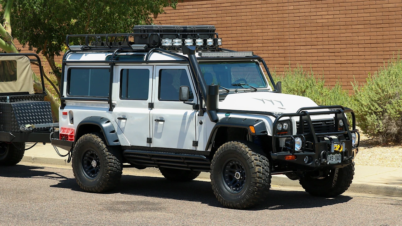 1993 Land Rover Defender 110 - Image 7 of 31