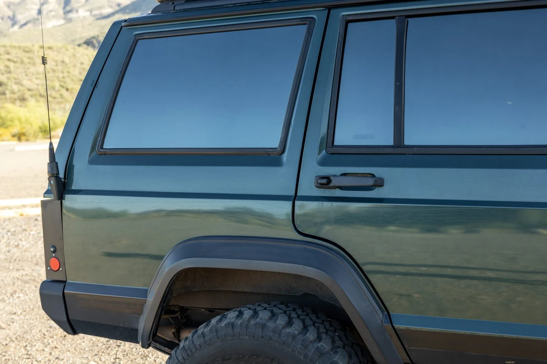 1994 Jeep XJ Cherokee - Image 29 of 31