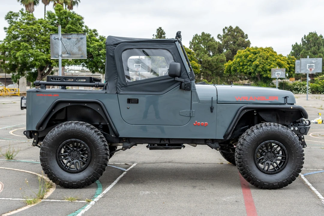 1994 Jeep YJ Wrangler - Image 9 of 31