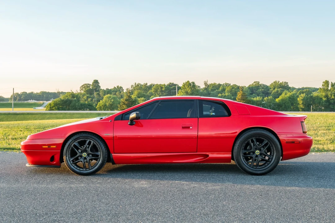 1994 Lotus Esprit Series 4 - Image 16 of 31
