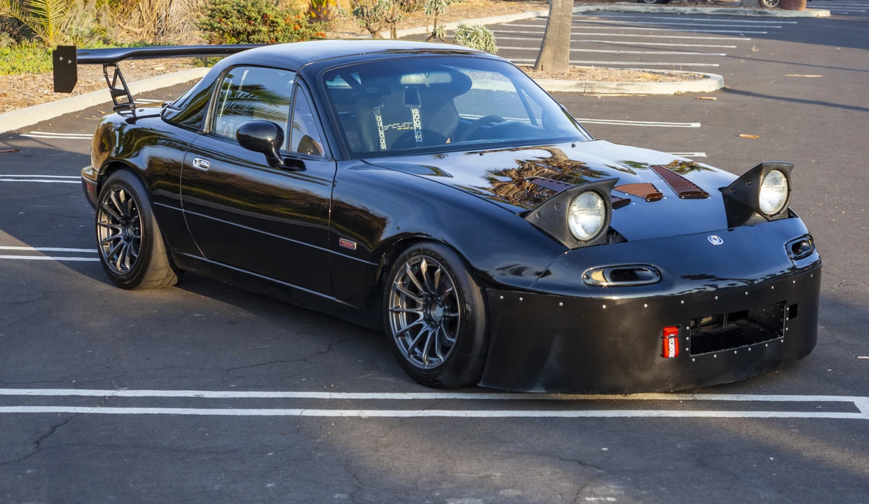 1994 Mazda NA MX-5 Miata - Image 2 of 31