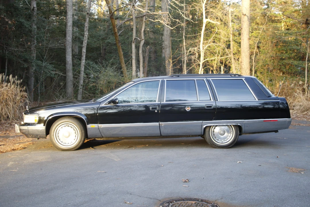 1995 Cadillac Fleetwood - Image 21 of 31