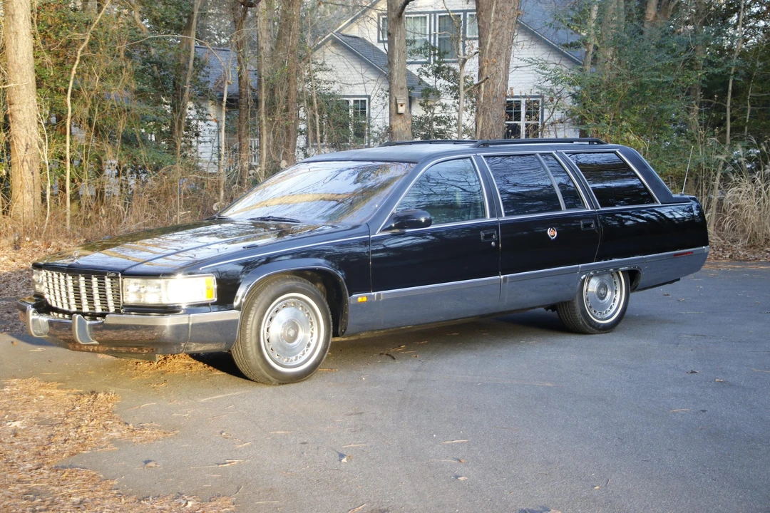 1995 Cadillac Fleetwood - Image 4 of 31