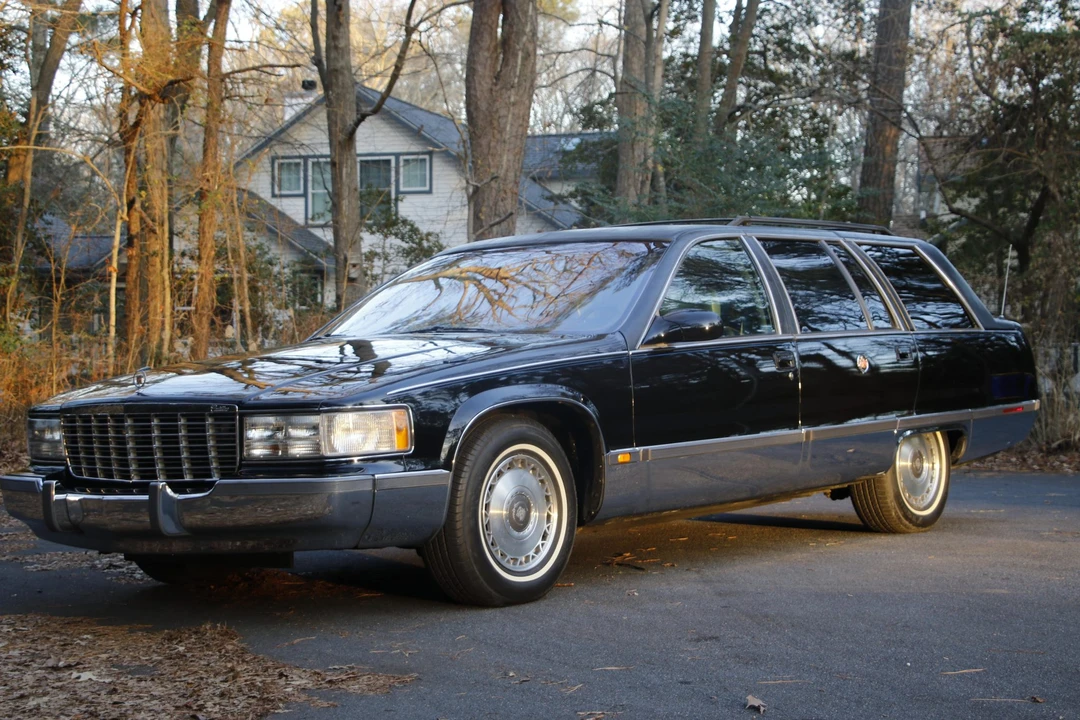 1995 Cadillac Fleetwood - Image 5 of 31