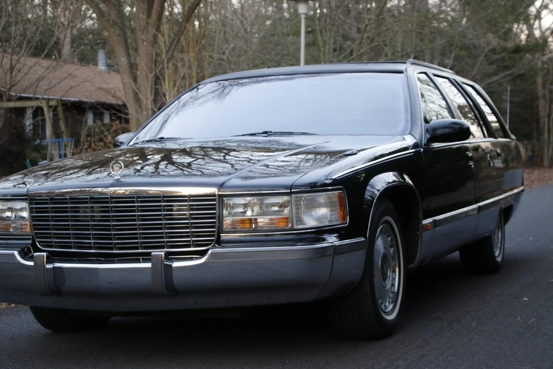 1995 Cadillac Fleetwood - Image 23 of 31