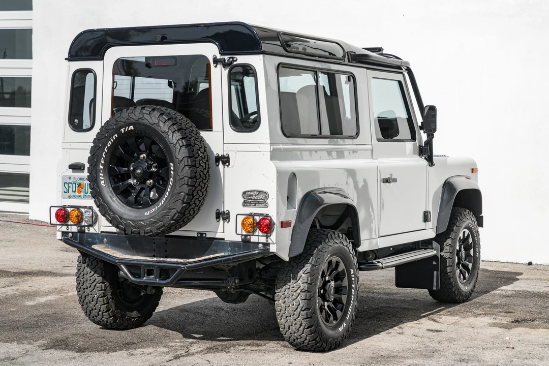 1995 Land Rover Defender 90 - Image 6 of 31