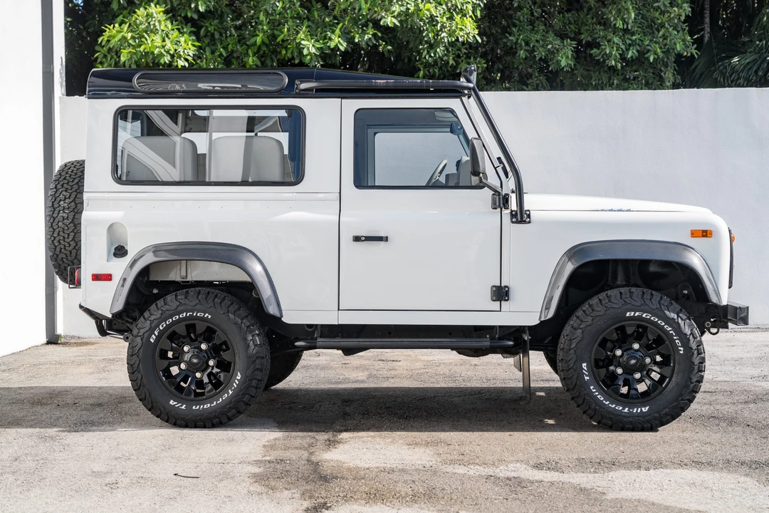 1995 Land Rover Defender 90 - Image 5 of 31