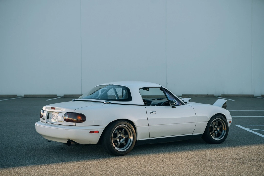 1995 Mazda NA MX-5 Miata - Image 17 of 31