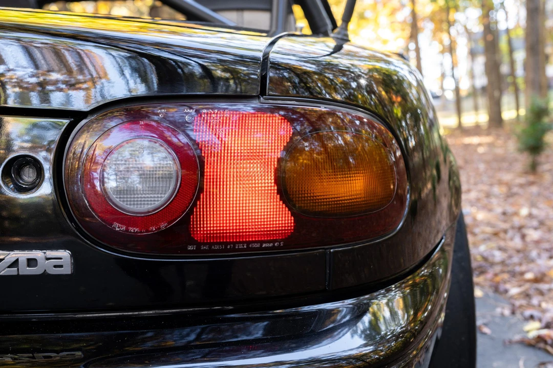 1995 Mazda NA MX-5 Miata - Image 27 of 31