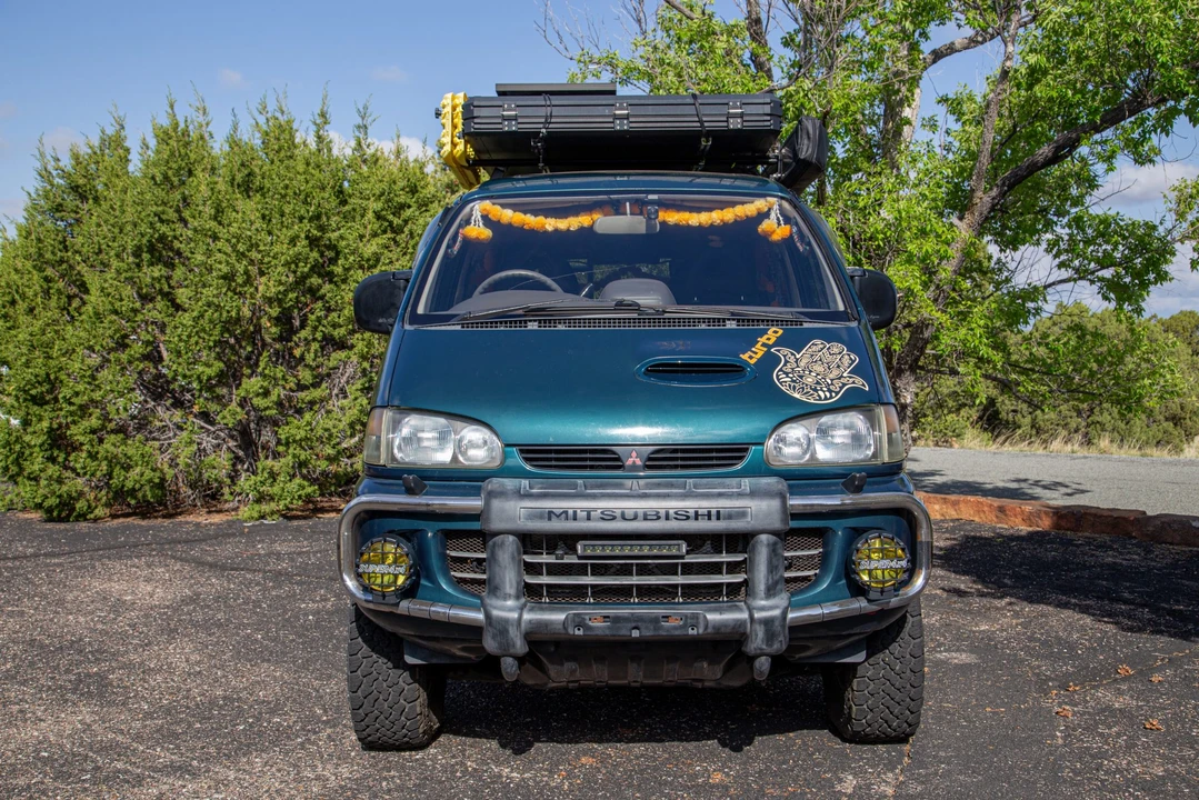 1995 Mitsubishi Delica 4th Gen - Image 13 of 31