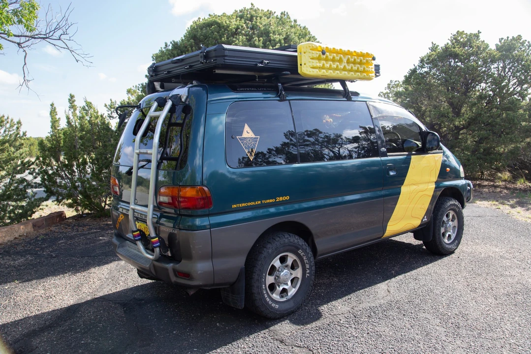 1995 Mitsubishi Delica 4th Gen - Image 8 of 31