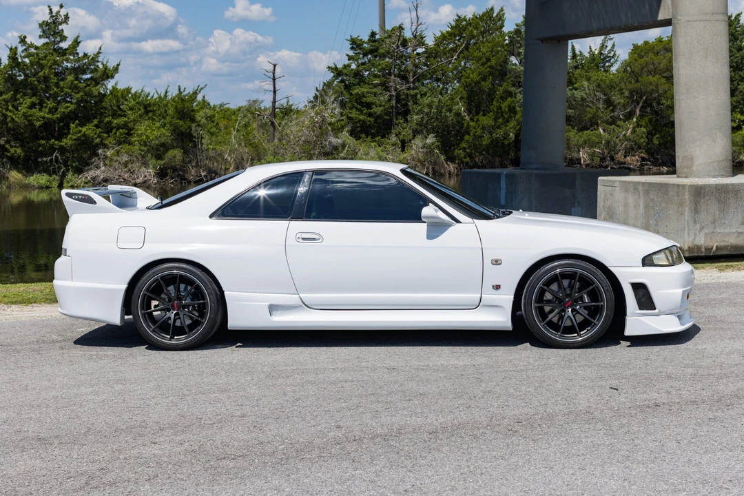 1995 Nissan R33 Skyline GT-R 9th Gen - Image 3 of 31