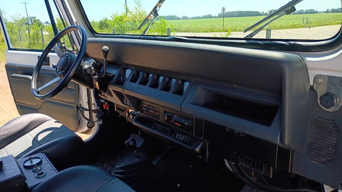 1995 Jeep YJ Wrangler - Image 16 of 22