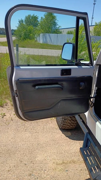 1995 Jeep YJ Wrangler - Image 13 of 22