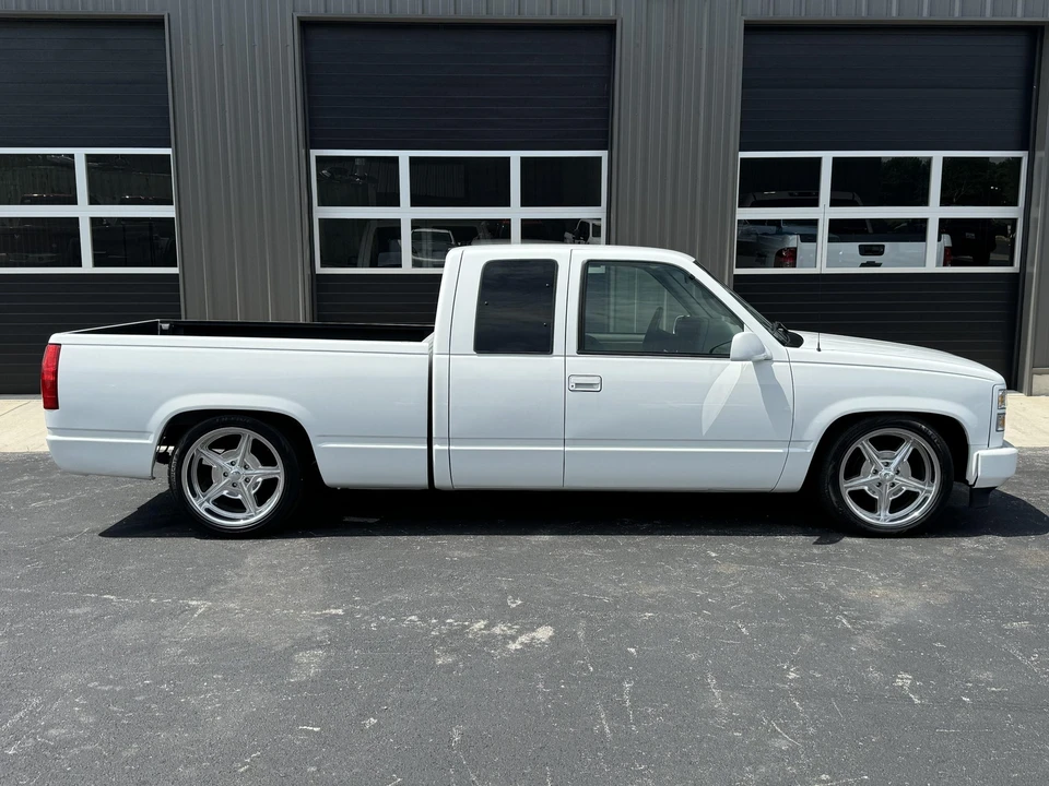 1996 GMC Sierra 1st Gen - Image 18 of 31