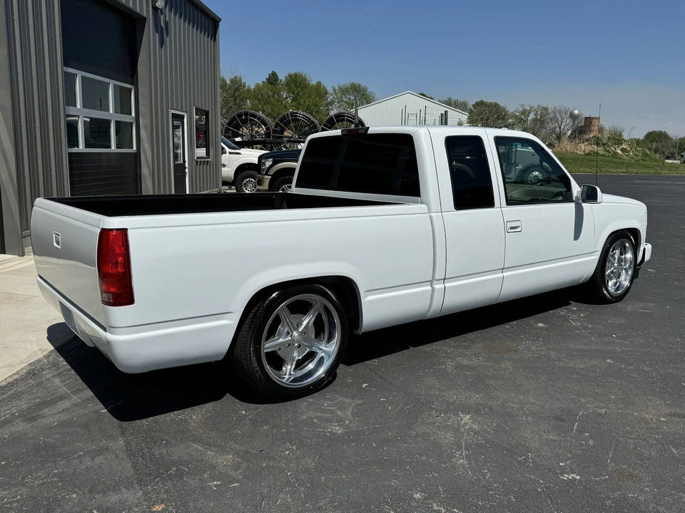 1996 GMC Sierra 1st Gen - Image 17 of 31