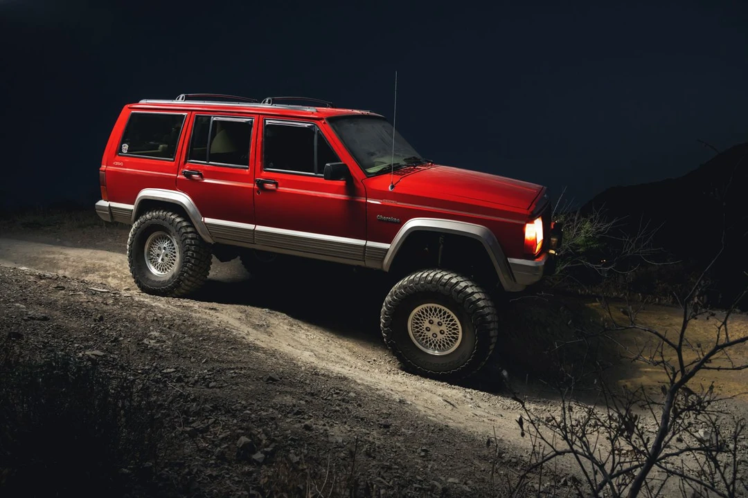 1996 Jeep XJ Cherokee - Image 10 of 31