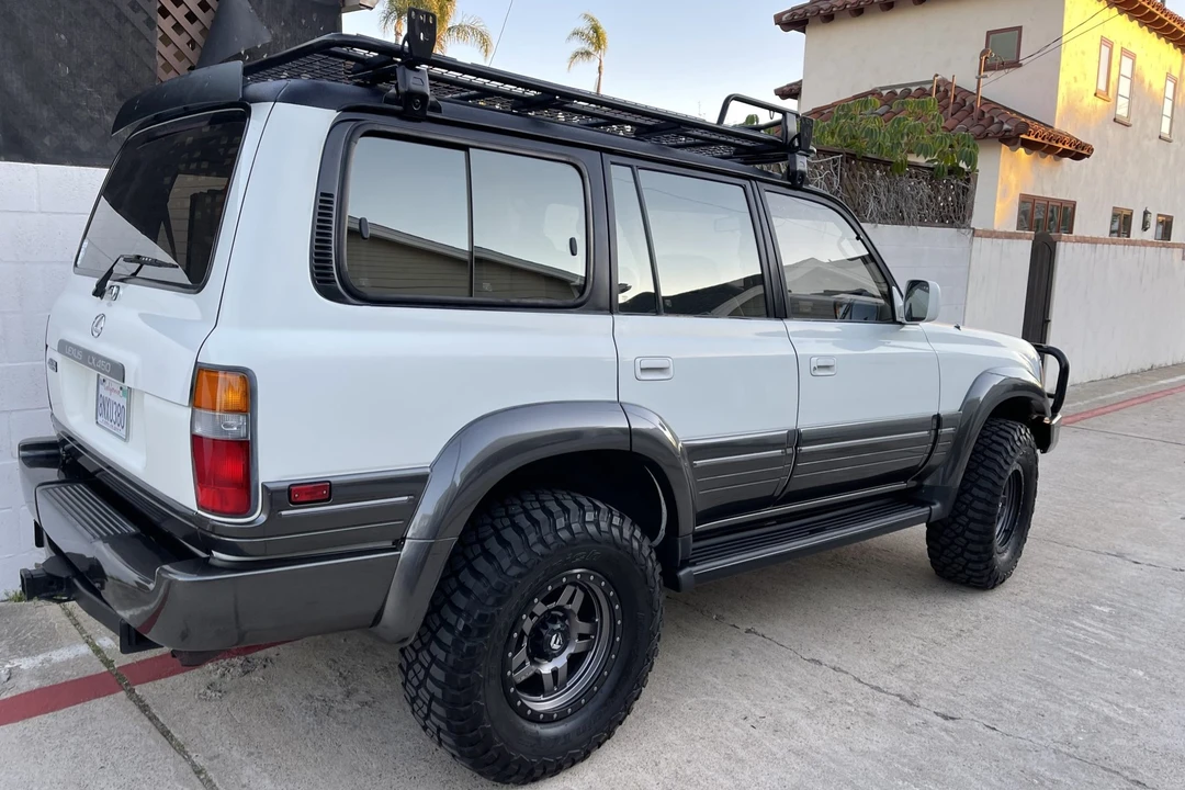 1996 Lexus LX 1st Gen - Image 9 of 31