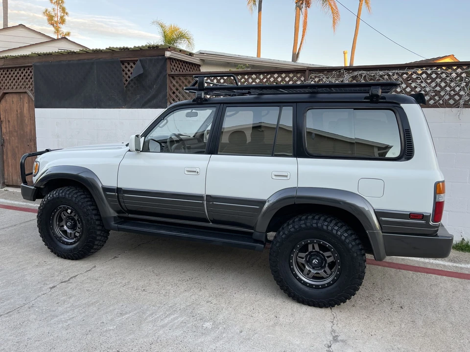 1996 Lexus LX 1st Gen - Image 18 of 31