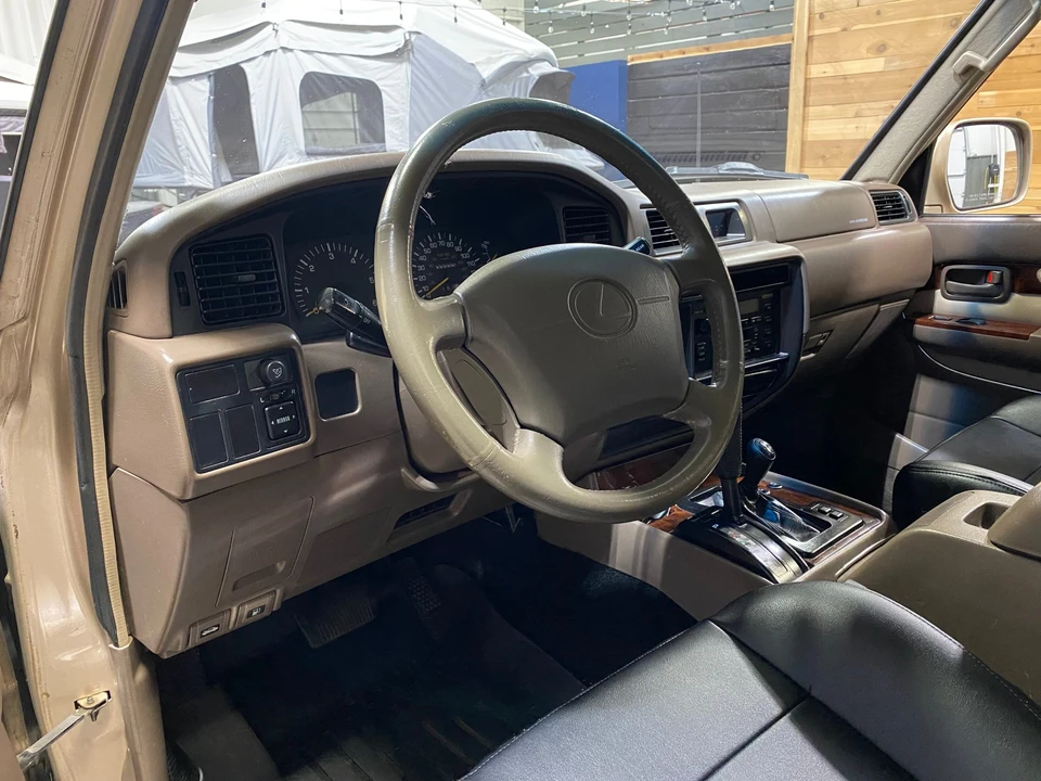 1996 Lexus LX 1st Gen - Image 25 of 31