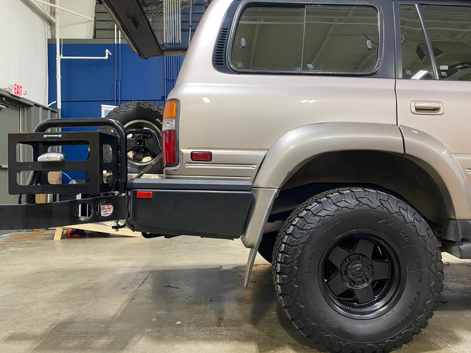 1996 Lexus LX 1st Gen - Image 17 of 31