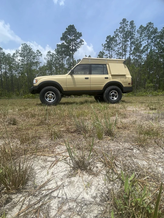 1996 Lexus LX 1st Gen - Image 11 of 31