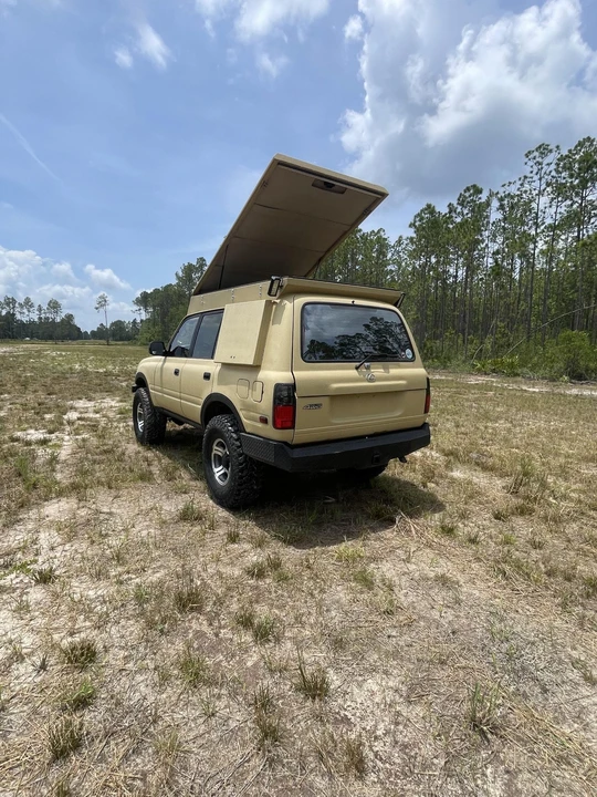 1996 Lexus LX 1st Gen - Image 19 of 31