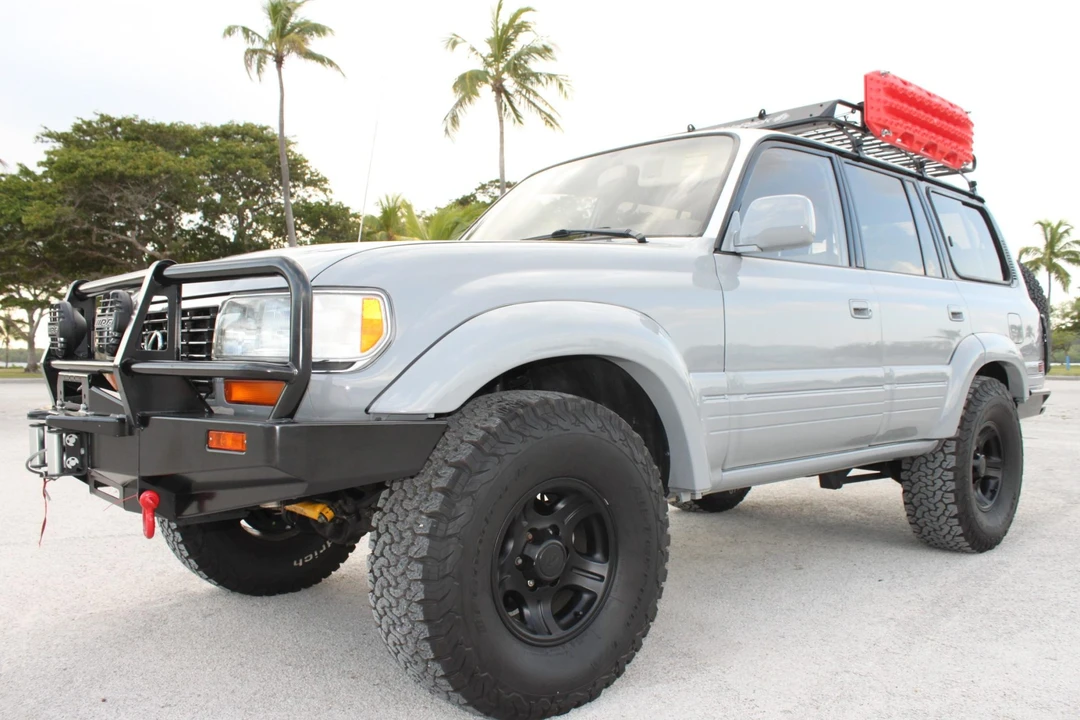 1996 Lexus LX 1st Gen - Image 5 of 31