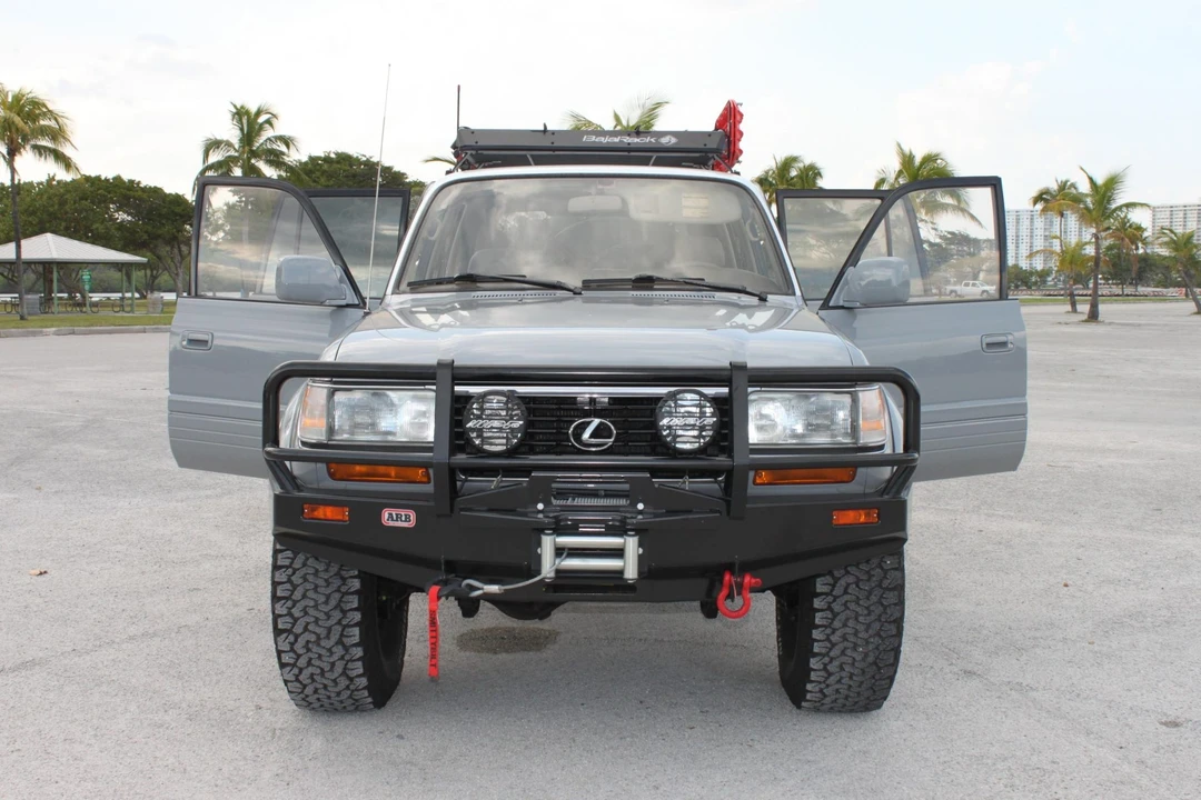1996 Lexus LX 1st Gen - Image 14 of 31