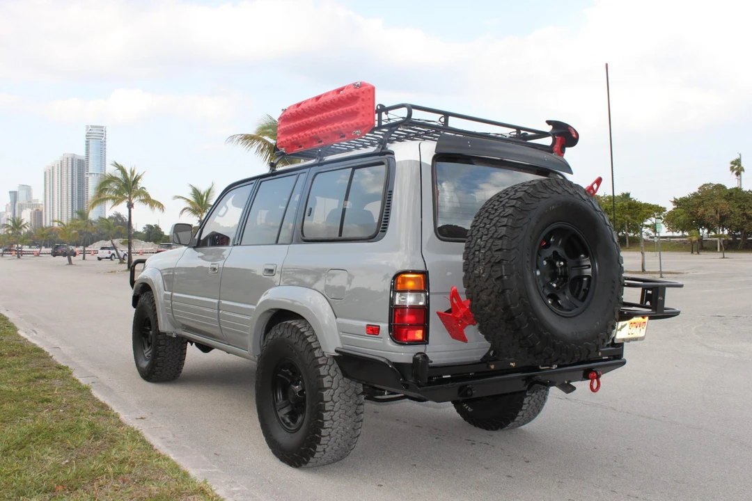 1996 Lexus LX 1st Gen - Image 9 of 31