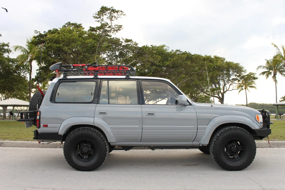 1996 Lexus LX 1st Gen - Image 11 of 31
