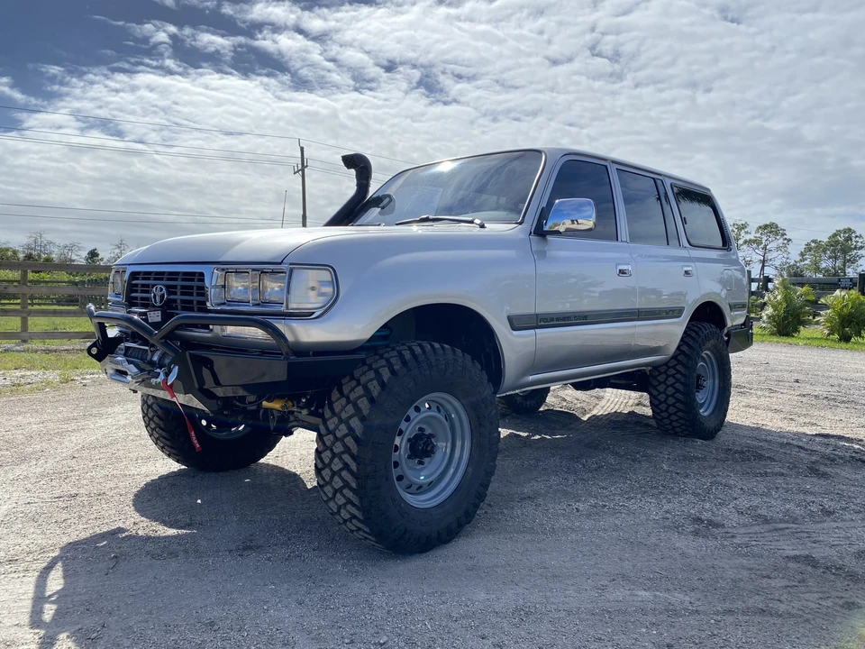 1996 Lexus LX 1st Gen - Image 12 of 31